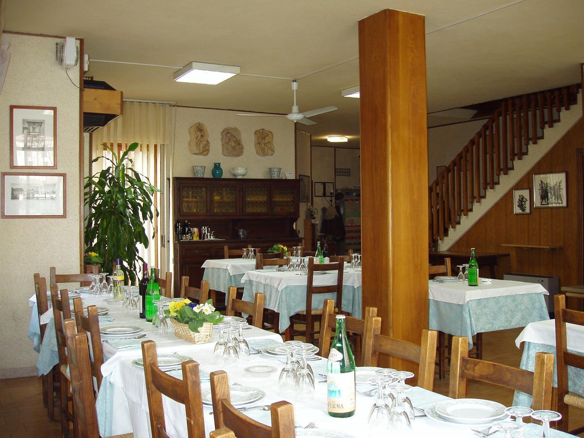 Albergo Ristorante Taverna Dalla "Lisina" 圣塞波尔克罗 外观 照片